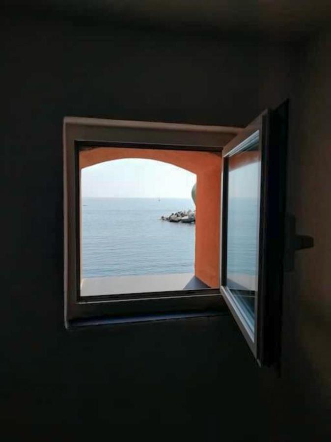 Casa Sulla Spiaggia Di Boccadasse Genova Eksteriør bilde
